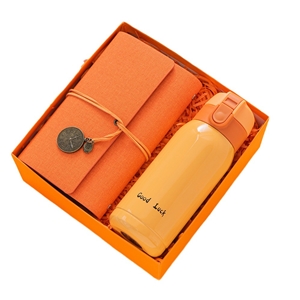 ชุดของขวัญ giftset สีส้ม ชุดเซ็ทรับไหว้ ชุดเช็ทผ้าเช็ดตัว+แก้วกาแฟ นมร้อน น้ำผลไม้ เครื่องหนัง